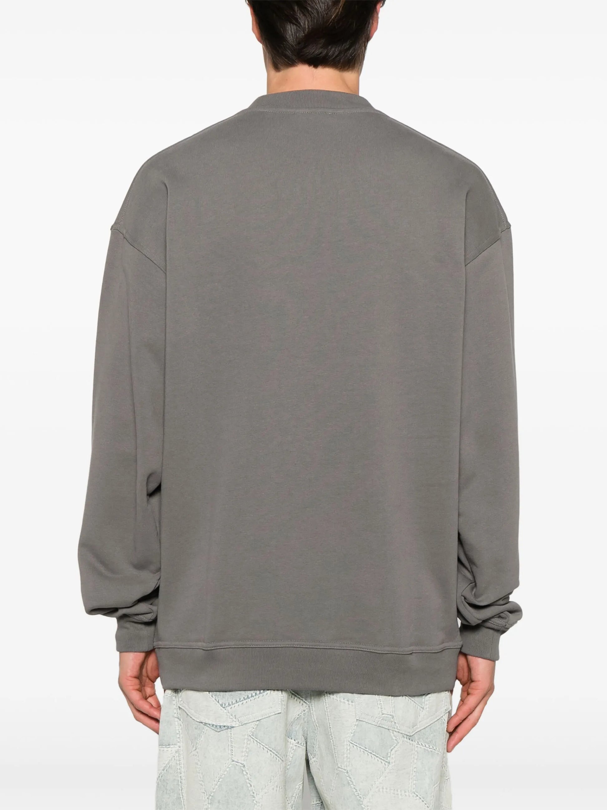 Sudadera con cuello redondo y logotipo gris