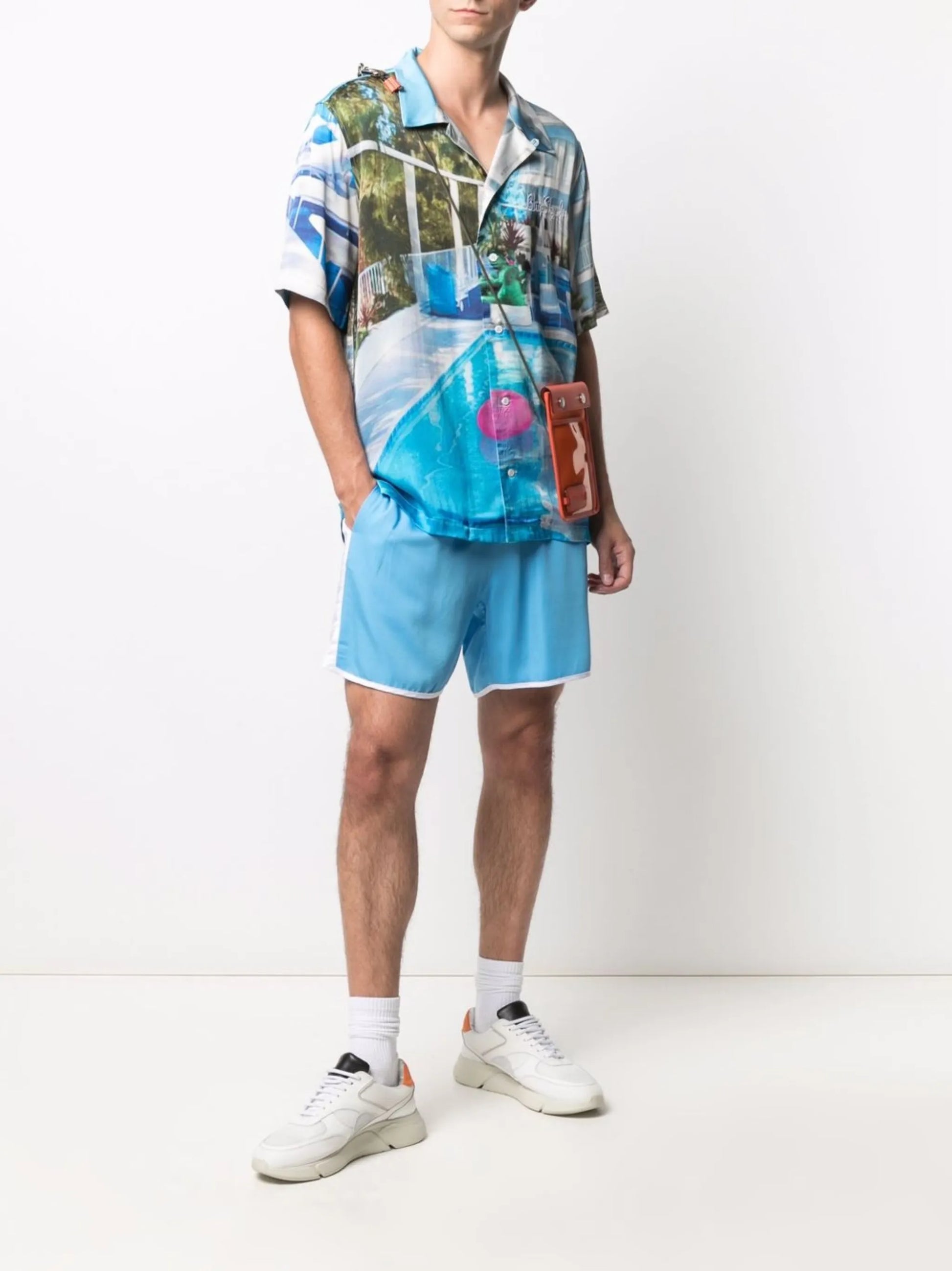Pantalón corto de camarero azul