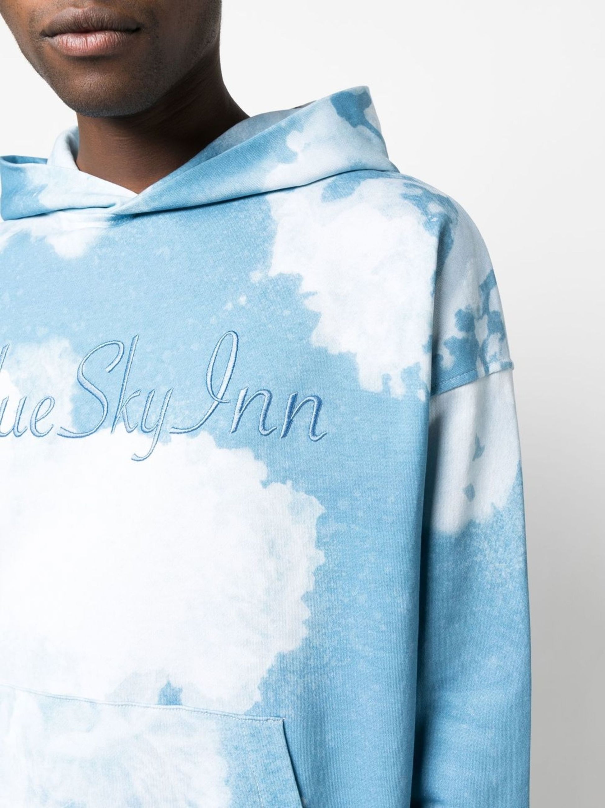 Sudadera con capucha y logo de Clouds Tie Dye