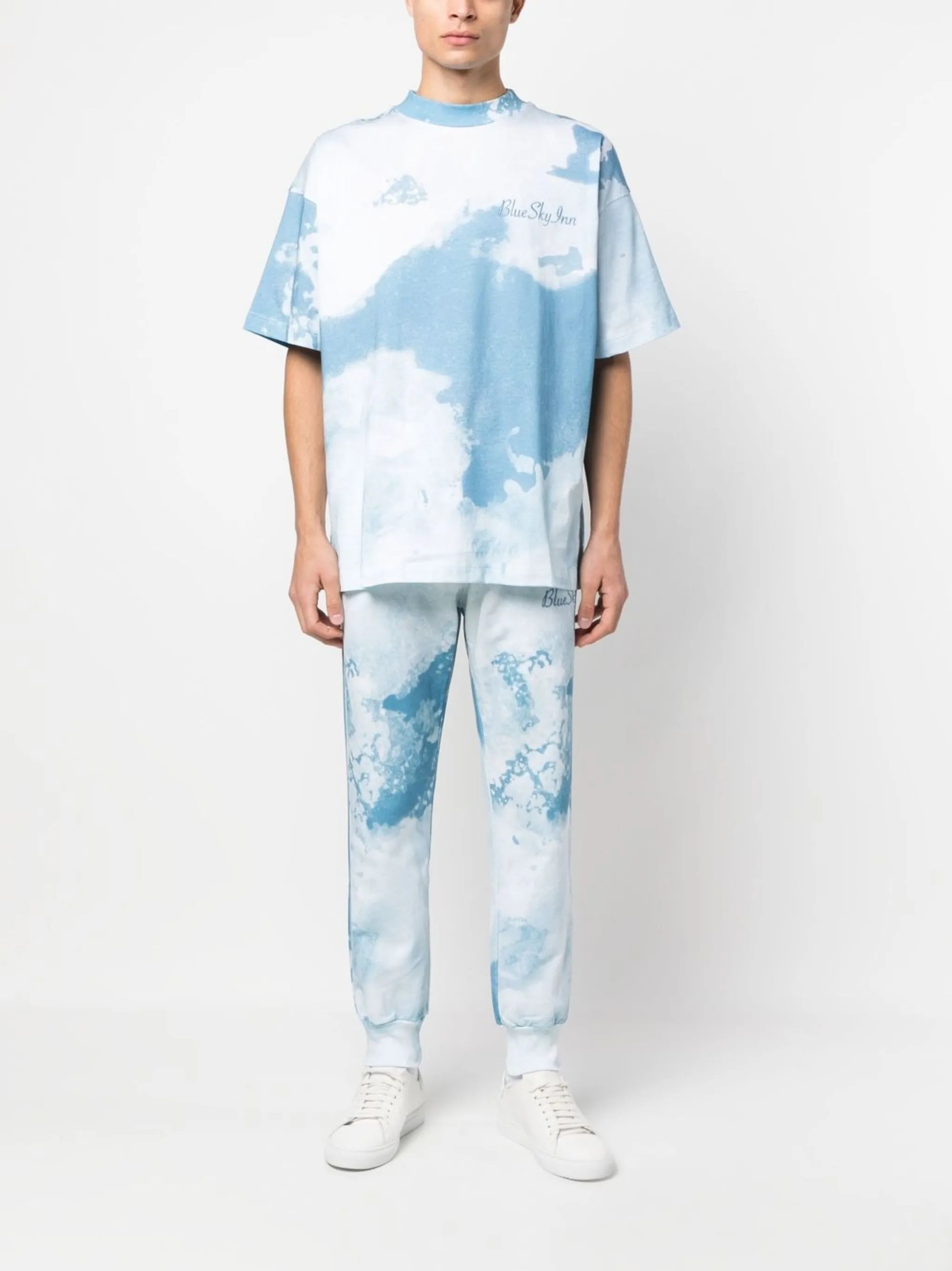 Pantalón deportivo con efecto tie-dye y logotipo