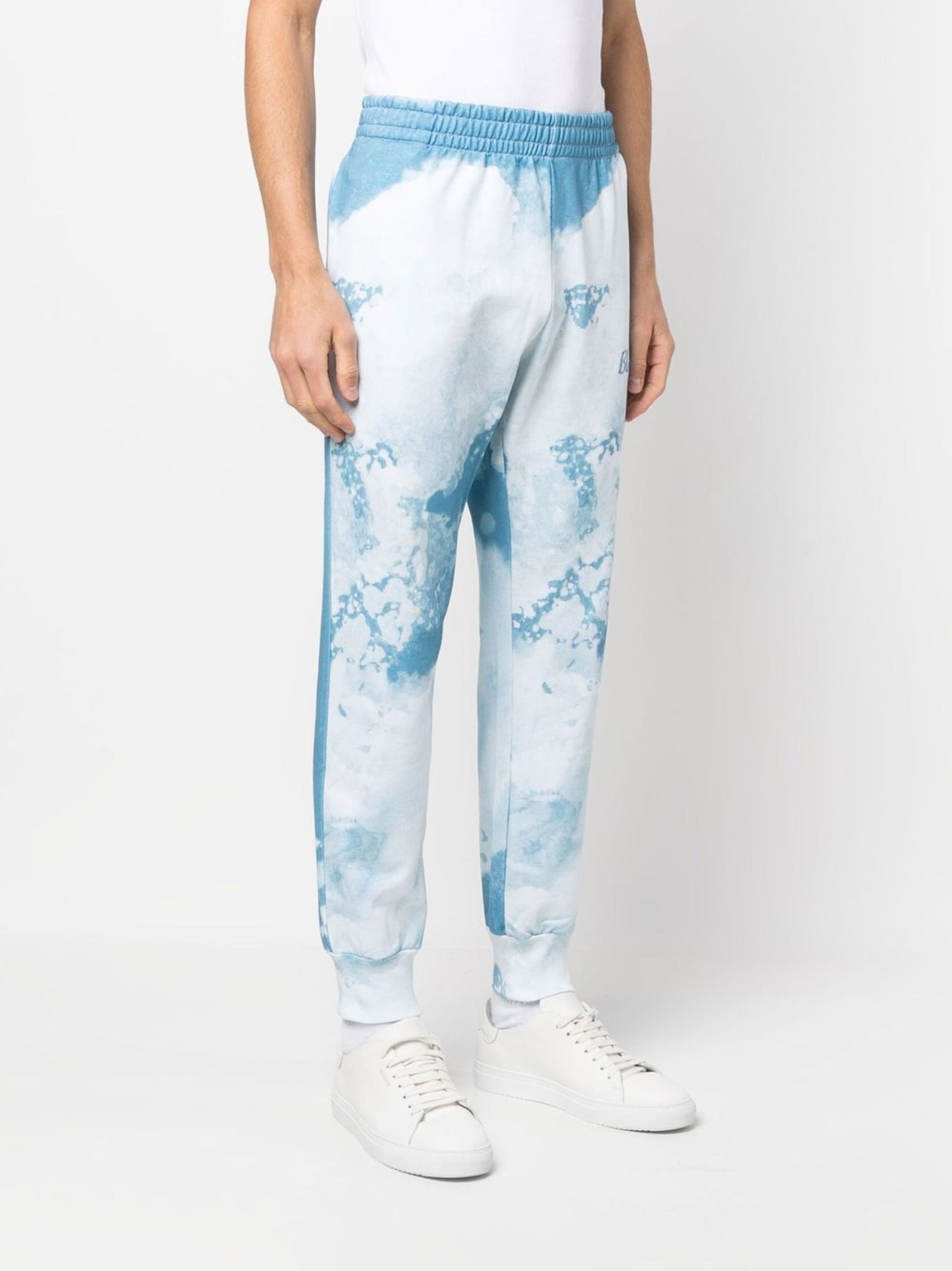 Camiseta con logo y efecto tie dye de Clouds