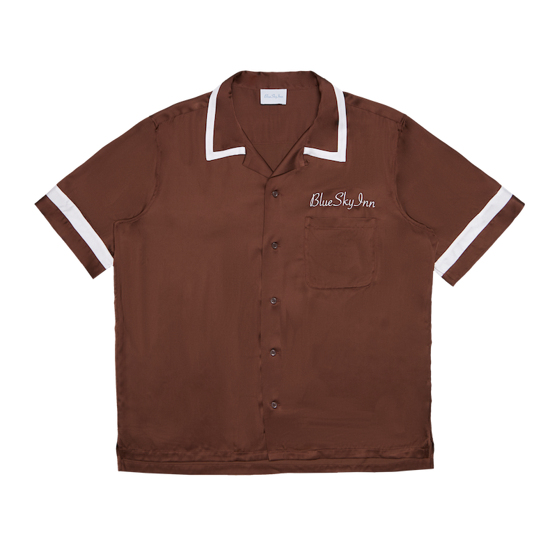 Camisa de camarero marrón