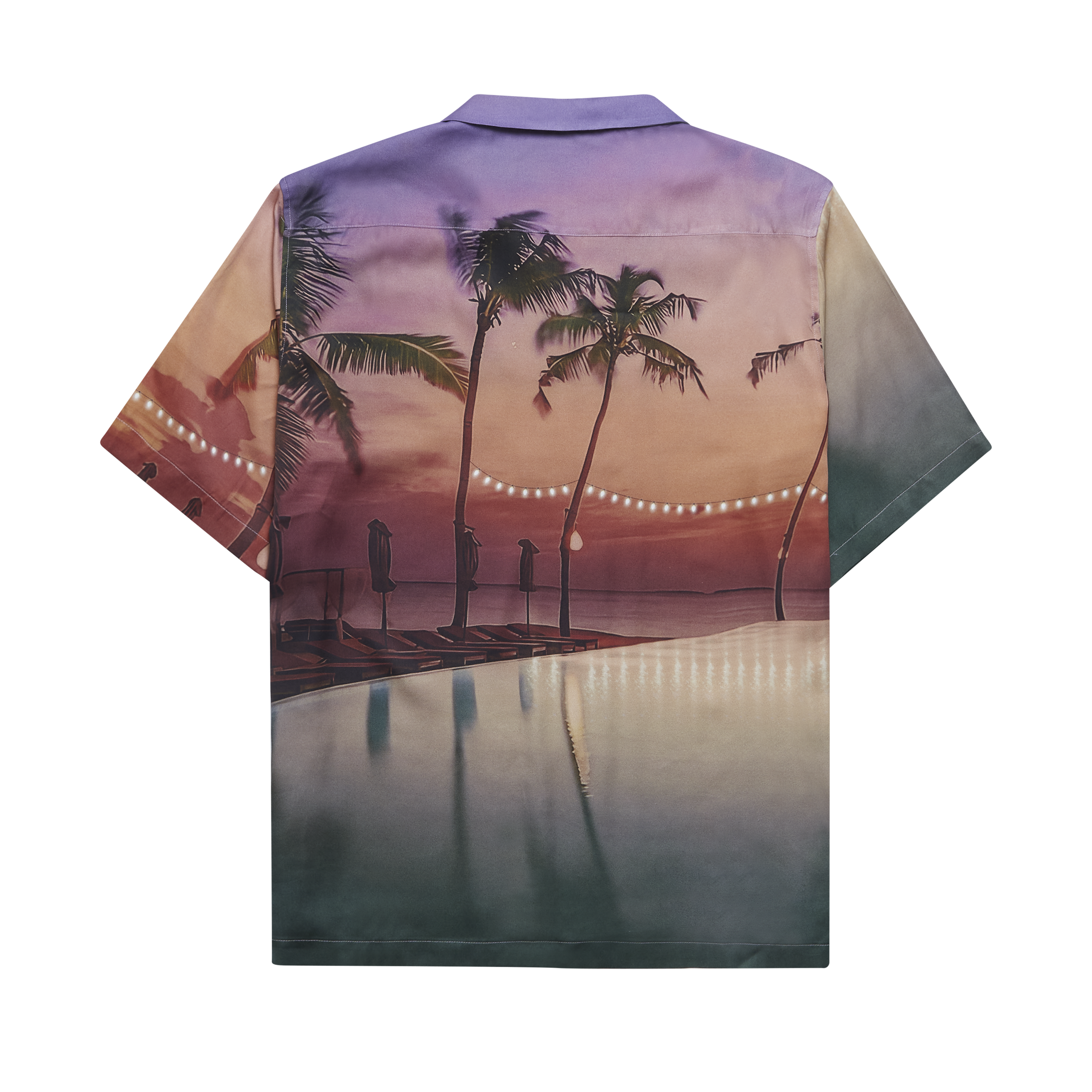Camiseta de fiesta en la piscina